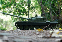 Load image into Gallery viewer, Heng Long Russian T-72 Upgrade Edition 1/16 Scale Battle Tank - RTR