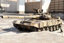 Load image into Gallery viewer, Heng Long Russian T-90 Professional Edition 1/16 Scale Battle Tank - RTR
